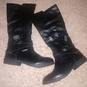 New Black Boots
